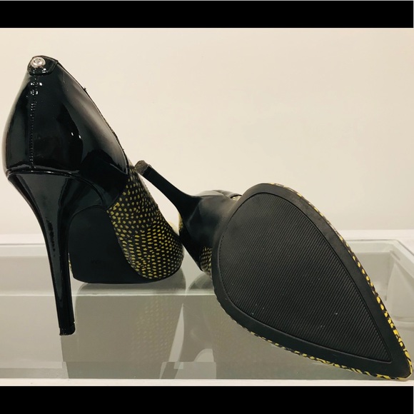 G by GUESS FELISITY Yellow and Black Heels - Picture 6 of 13